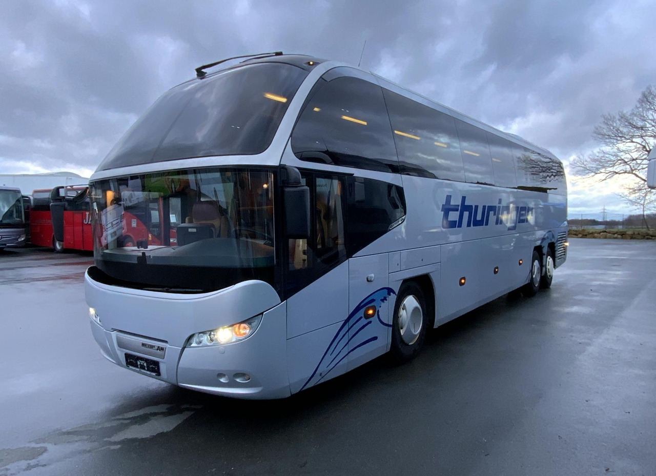Neoplan Cityliner - Reisebus: das Bild 2 Neoplan Cityliner - Reisebus: das Bild 2