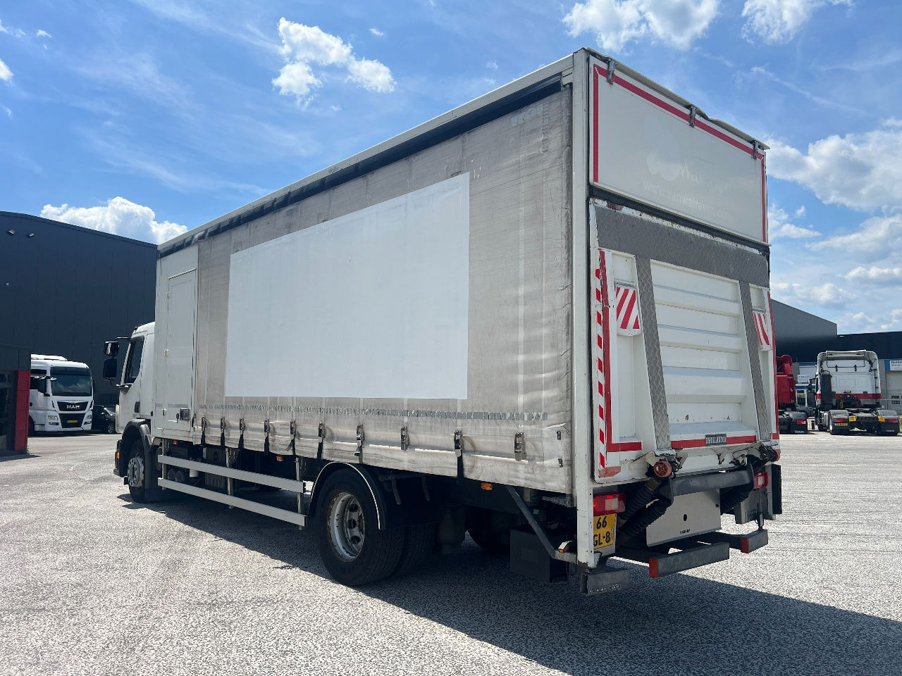 Volvo FE 250 Euro 6, 19T - Plane LKW: das Bild 4 Volvo FE 250 Euro 6, 19T - Plane LKW: das Bild 4