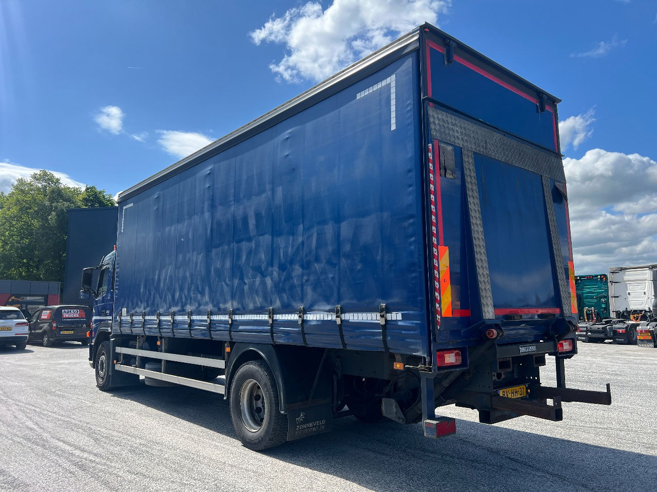 Volvo FM 9.300 Bordwanden, Euro 5 - Plane LKW: das Bild 4 Volvo FM 9.300 Bordwanden, Euro 5 - Plane LKW: das Bild 4