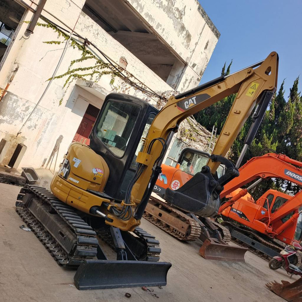 CAT 303 CR - Minibagger: das Bild 5 CAT 303 CR - Minibagger: das Bild 5
