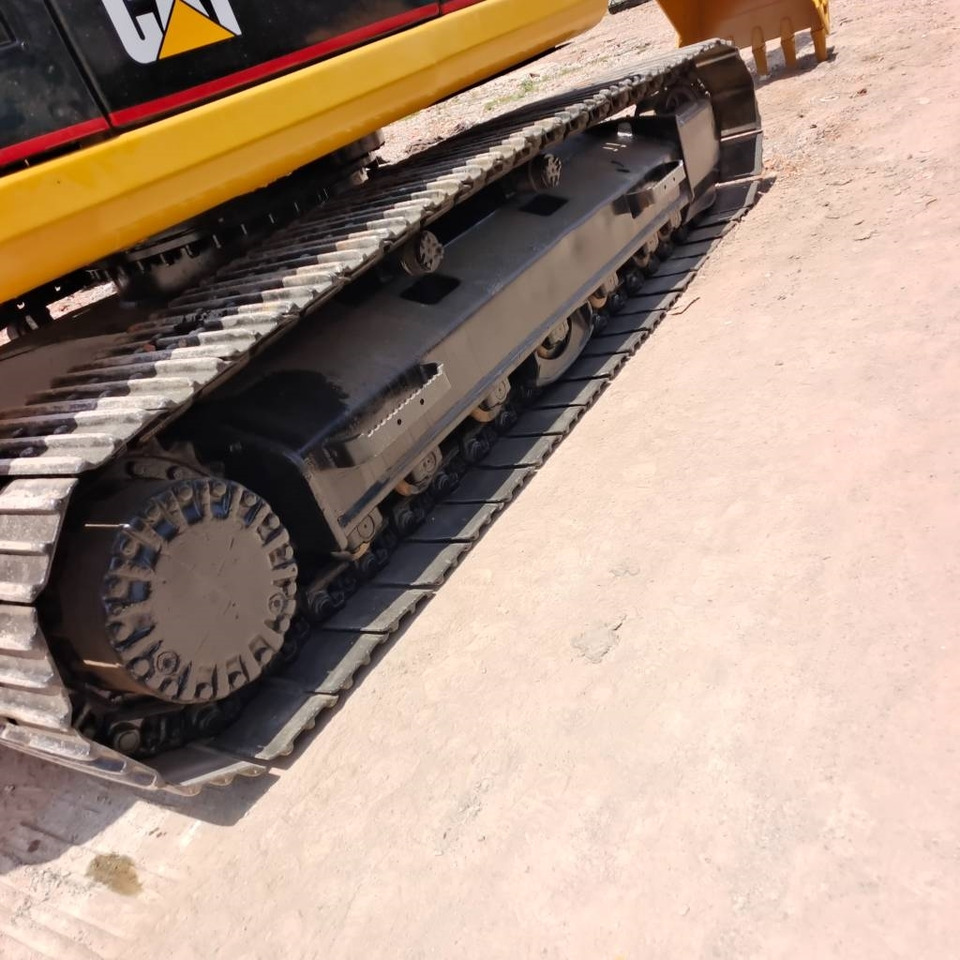 CAT 320 B L - Kettenbagger: das Bild 4 CAT 320 B L - Kettenbagger: das Bild 4