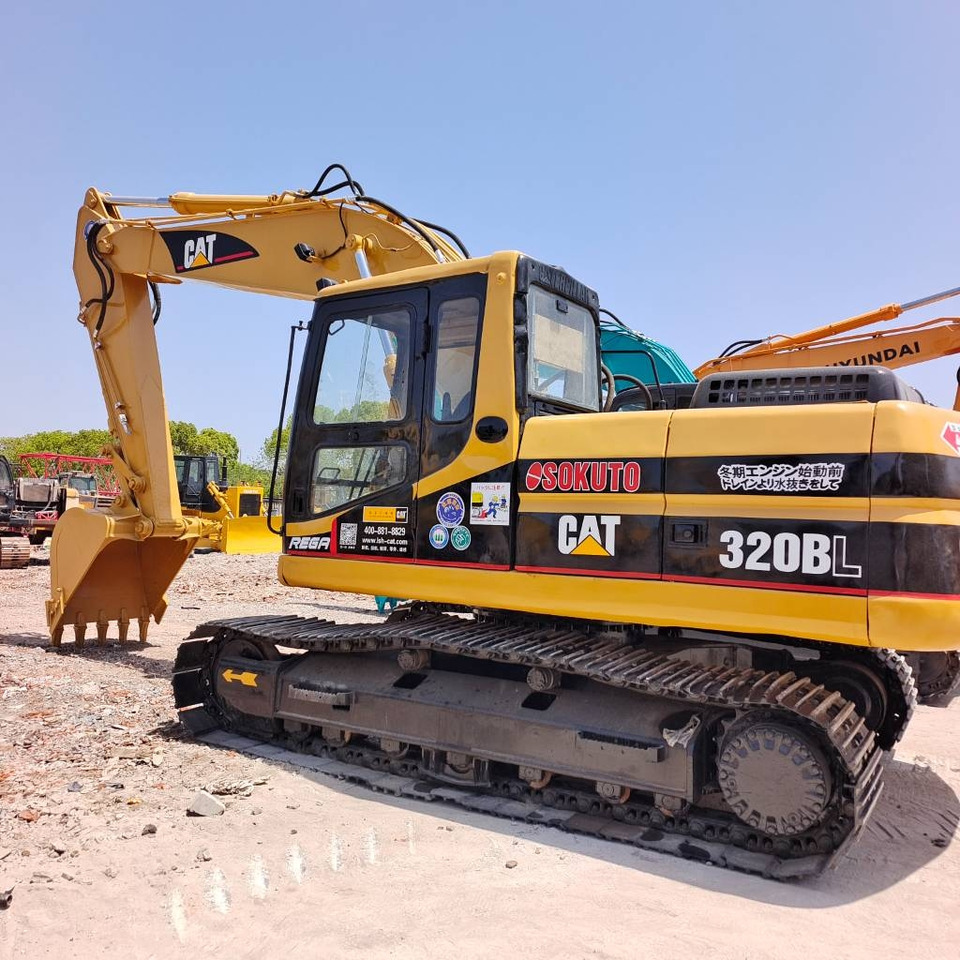 CAT 320 B L - Kettenbagger: das Bild 1 CAT 320 B L - Kettenbagger: das Bild 1