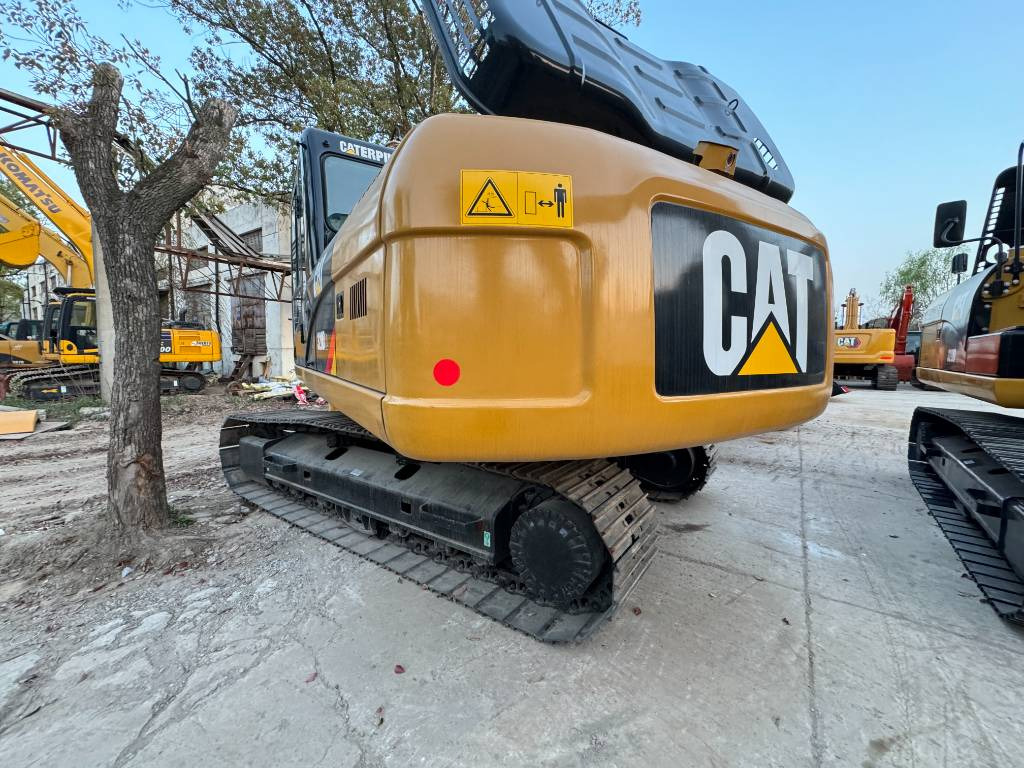 CAT 320 D-C7.1 enging - Kettenbagger: das Bild 2 CAT 320 D-C7.1 enging - Kettenbagger: das Bild 2