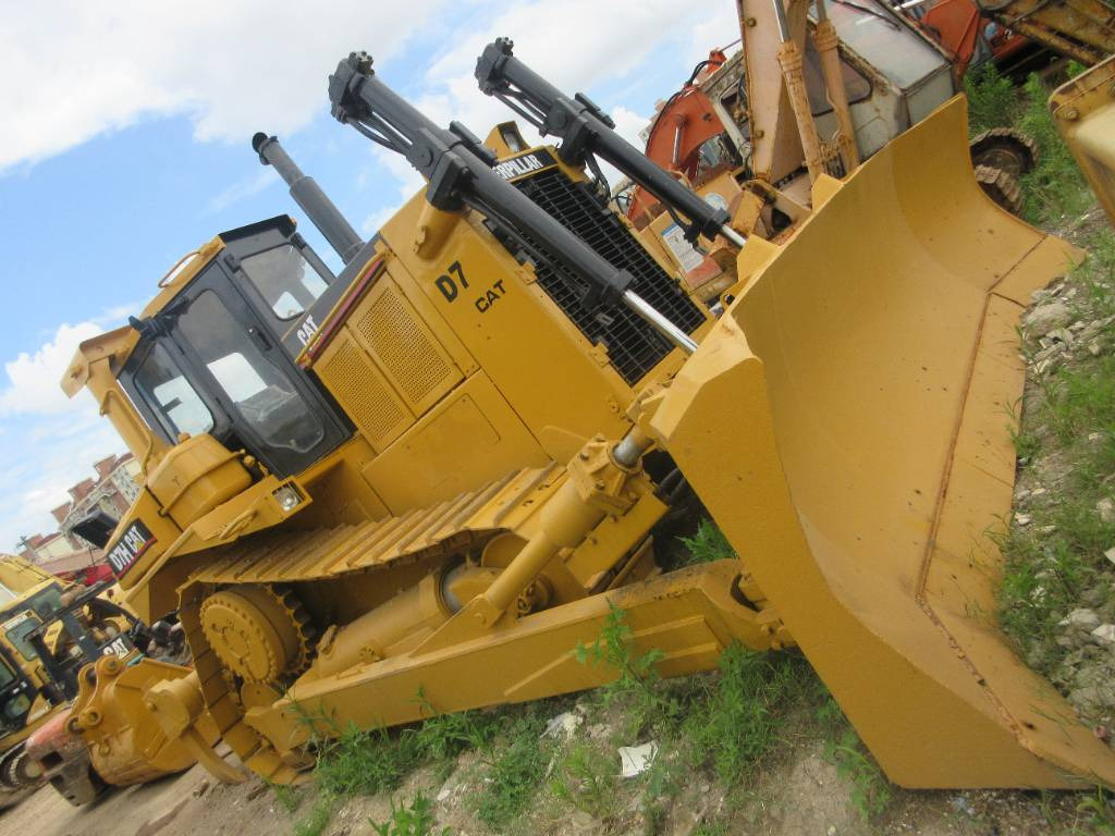 CAT D 7 H - Bulldozer: das Bild 3 CAT D 7 H - Bulldozer: das Bild 3
