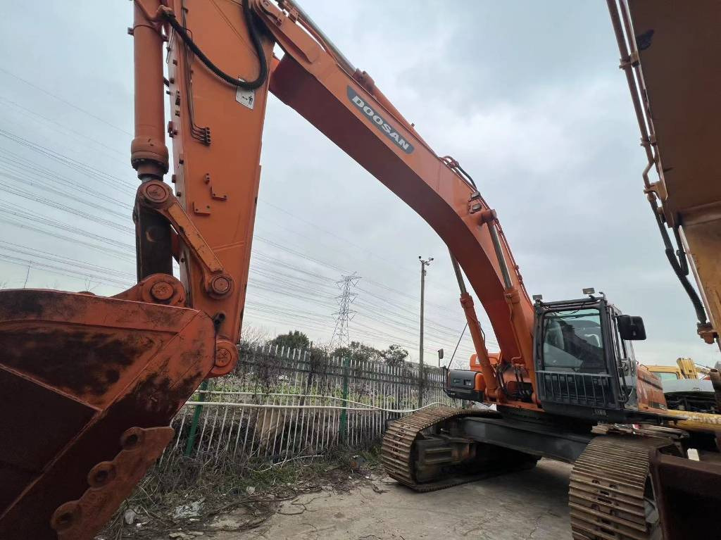 Doosan DX 500 LCA - Kettenbagger: das Bild 5 Doosan DX 500 LCA - Kettenbagger: das Bild 5