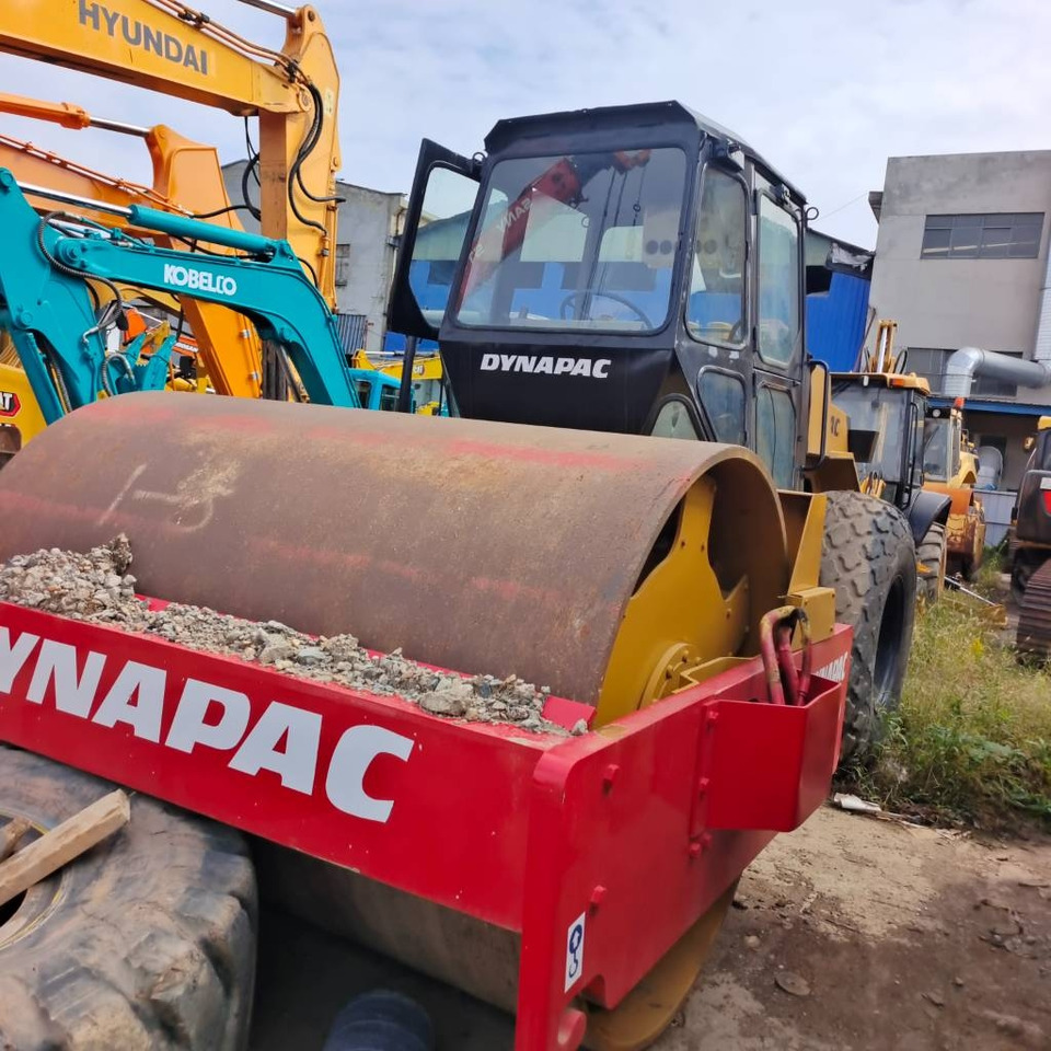 Dynapac CA 251 D - Walzenzug: das Bild 1 Dynapac CA 251 D - Walzenzug: das Bild 1