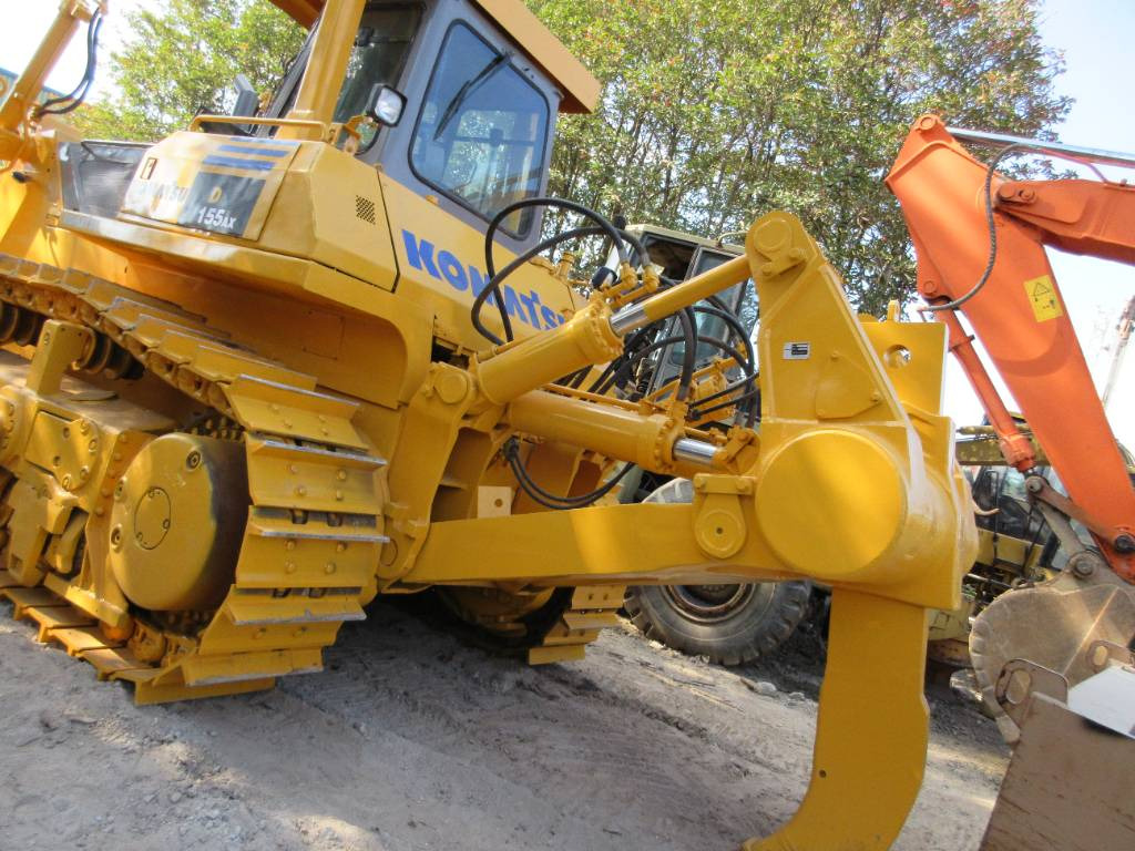 Komatsu D 155A - Bulldozer: das Bild 1 Komatsu D 155A - Bulldozer: das Bild 1