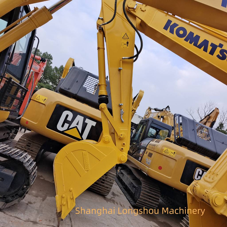 Komatsu PC 210-8 - Kettenbagger: das Bild 2 Komatsu PC 210-8 - Kettenbagger: das Bild 2