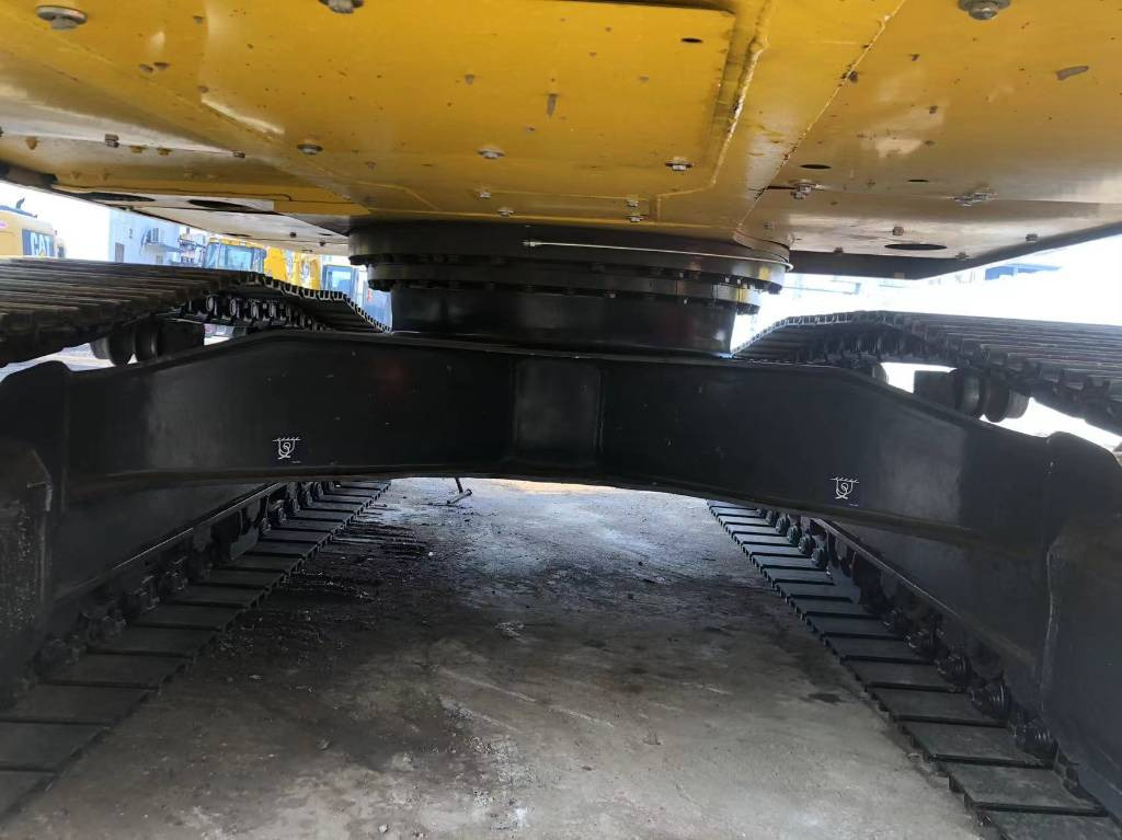 Komatsu PC 220-8 - Kettenbagger: das Bild 5 Komatsu PC 220-8 - Kettenbagger: das Bild 5