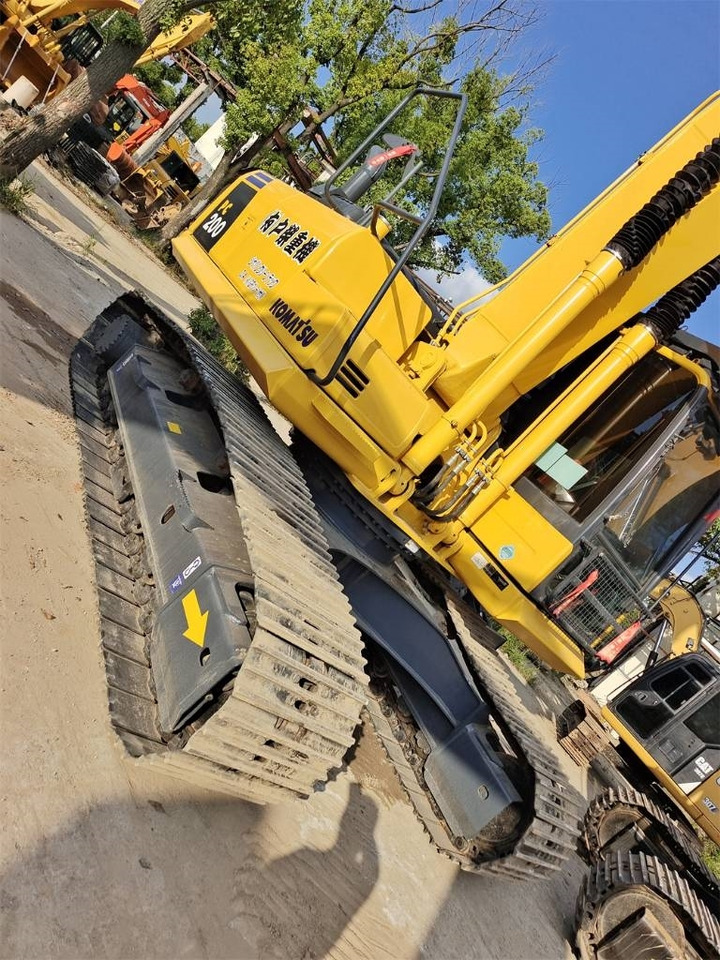 Komatsu PC 220 - Kettenbagger: das Bild 5 Komatsu PC 220 - Kettenbagger: das Bild 5