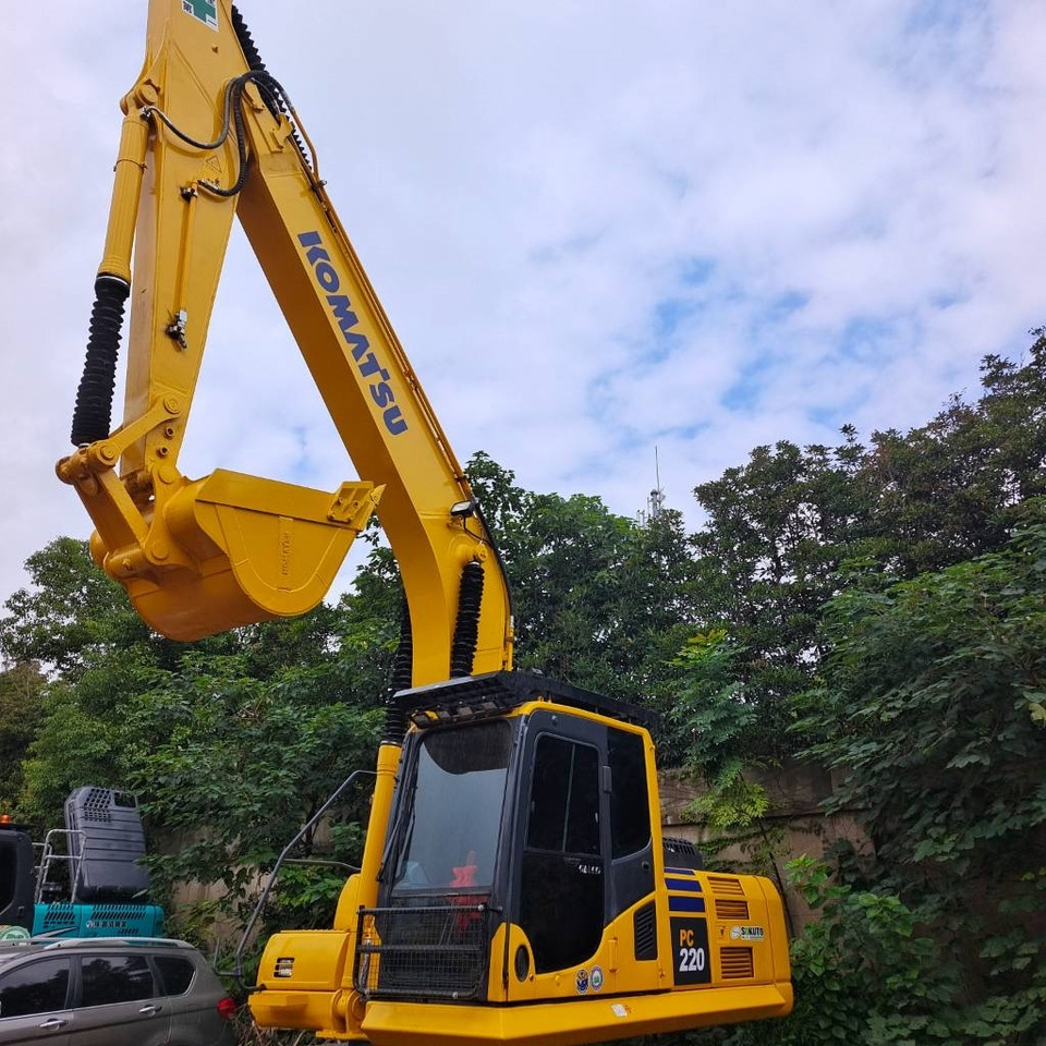 Komatsu PC 220 - Kettenbagger: das Bild 3 Komatsu PC 220 - Kettenbagger: das Bild 3