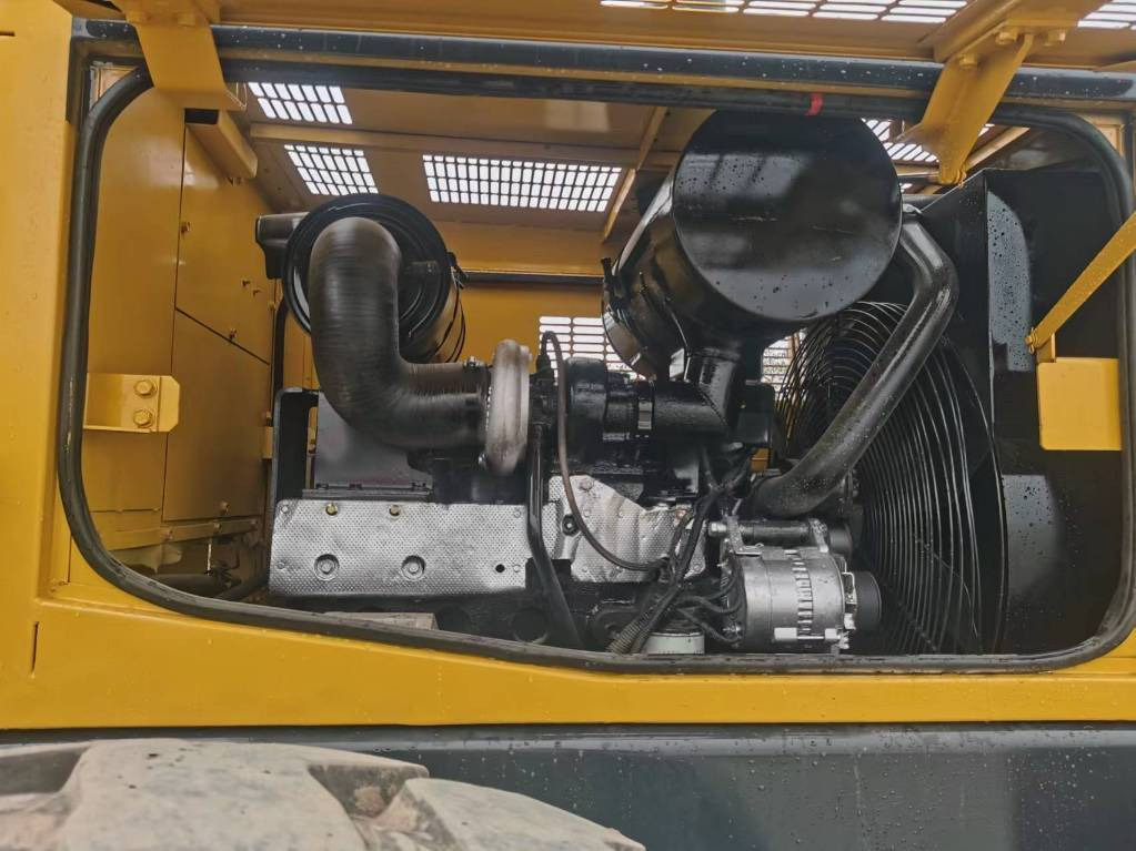 Komatsu WA 360-3 - Radlader: das Bild 2 Komatsu WA 360-3 - Radlader: das Bild 2