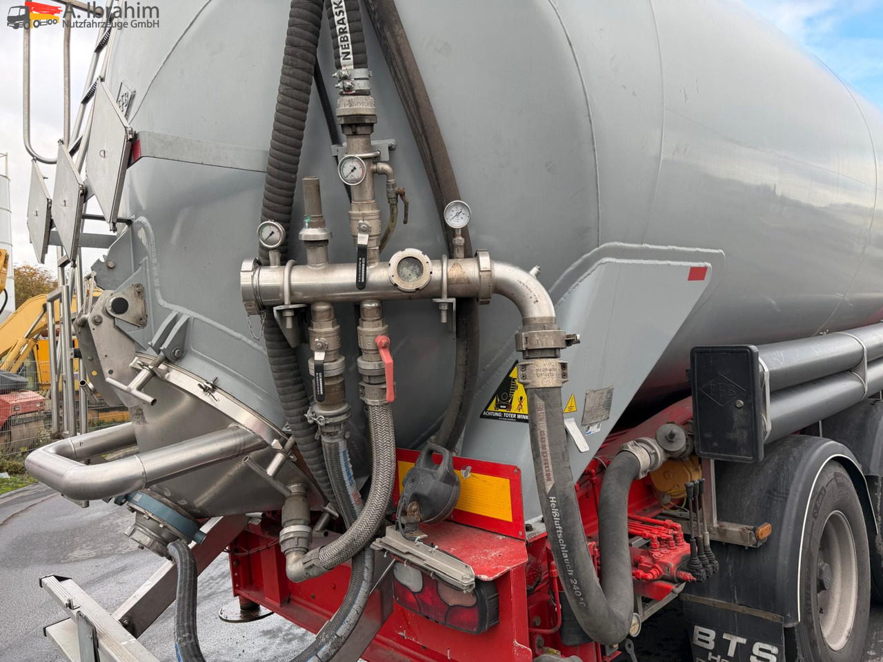 Feldbinder KIP 57.3 Kippsilo | 57 m³ | Scheibenbremse| 24V Hydr. - Siloauflieger: das Bild 2 Feldbinder KIP 57.3 Kippsilo | 57 m³ | Scheibenbremse| 24V Hydr. - Siloauflieger: das Bild 2