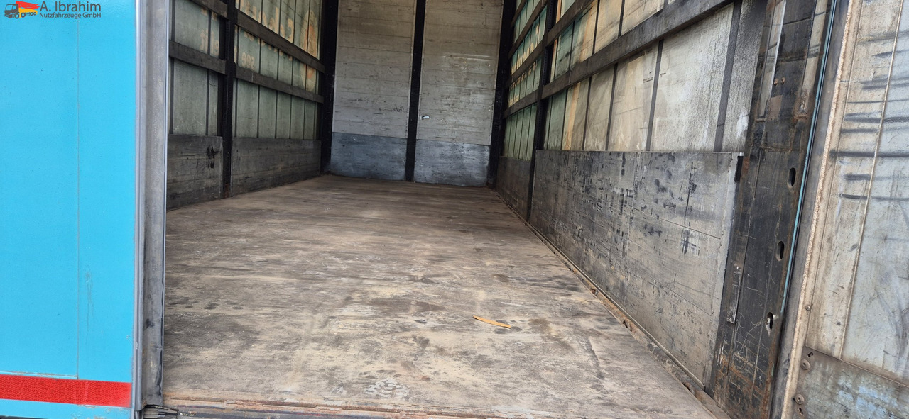 Fliegl ZPS 182 Edscha, Schiebeplane, Bordwande innenliegend - Planenanhänger: das Bild 2 Fliegl ZPS 182 Edscha, Schiebeplane, Bordwande innenliegend - Planenanhänger: das Bild 2