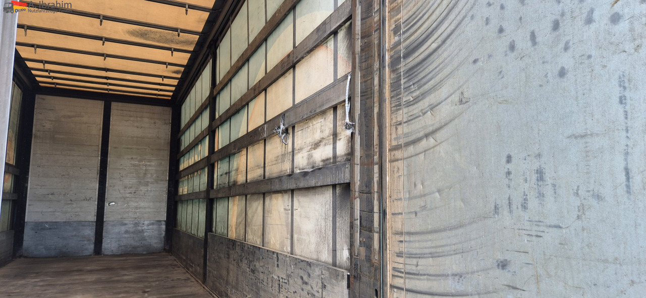 Fliegl ZPS 182 Edscha, Schiebeplane, Bordwande innenliegend - Planenanhänger: das Bild 3 Fliegl ZPS 182 Edscha, Schiebeplane, Bordwande innenliegend - Planenanhänger: das Bild 3