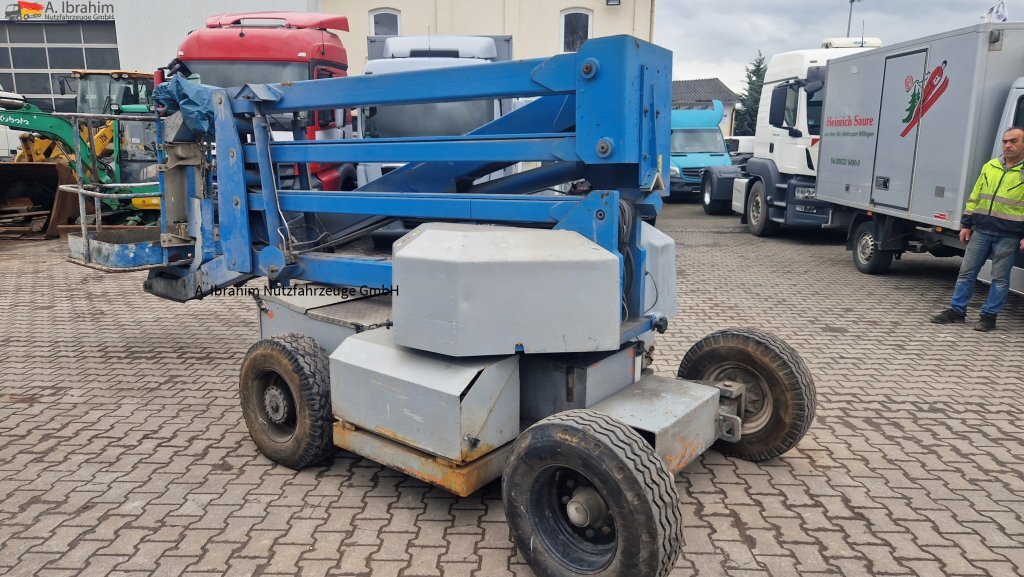Genie 45/22 Elektro 15,70 m Höhe, 7,70 m Reichweite dem Alter entspr. - Gelenkarmbühne: das Bild 2 Genie 45/22 Elektro 15,70 m Höhe, 7,70 m Reichweite dem Alter entspr. - Gelenkarmbühne: das Bild 2
