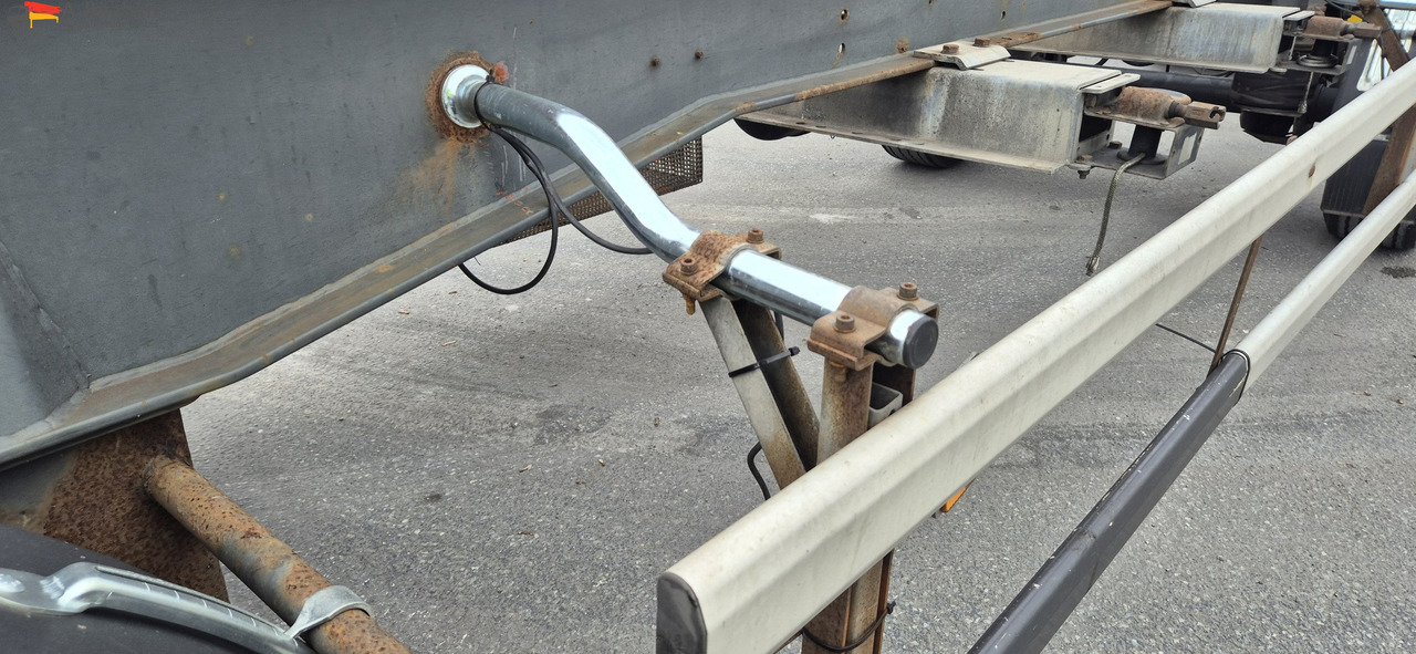 Hueffermann HSA 1870 mit Schlitten Zustand normal - Abrollanhänger/ Absetzanhänger: das Bild 4 Hueffermann HSA 1870 mit Schlitten Zustand normal - Abrollanhänger/ Absetzanhänger: das Bild 4