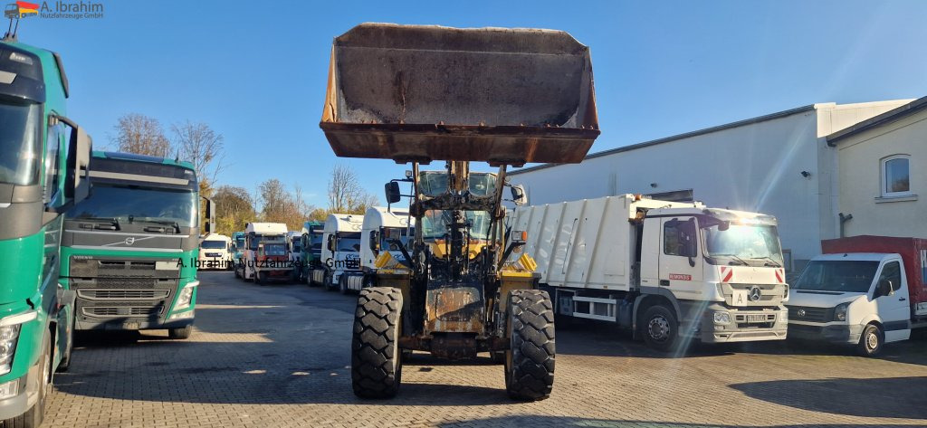 Radlader Komatsu WA 200 technisch ok. technische Wartung beim Komatsu Service: das Bild 9