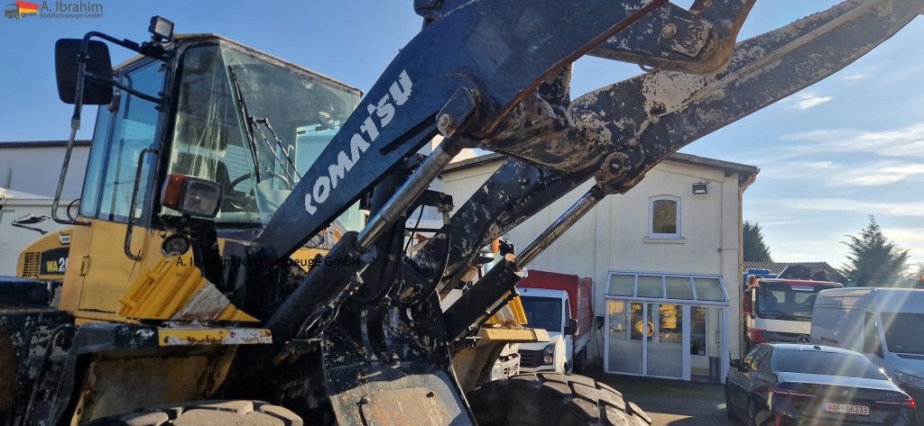Radlader Komatsu WA 200 technisch ok. technische Wartung beim Komatsu Service: das Bild 7