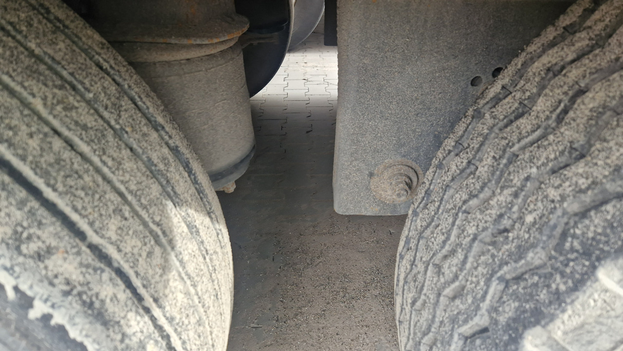 Krone SDR Doppelstock, Zustand 3- - Koffer Auflieger: das Bild 5 Krone SDR Doppelstock, Zustand 3- - Koffer Auflieger: das Bild 5