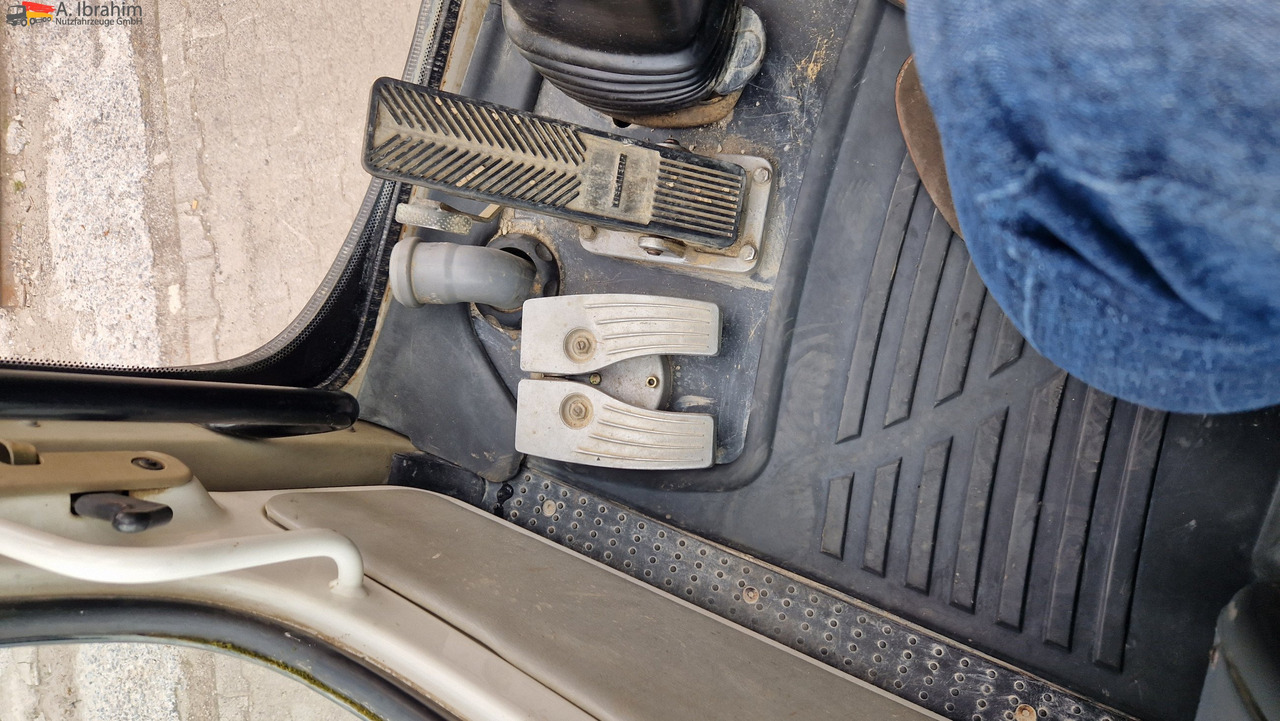 Liebherr A316 Schnellwechsler, Hammerverrohrung, Verstellausleger Deutz Motor - Minibagger: das Bild 4 Liebherr A316 Schnellwechsler, Hammerverrohrung, Verstellausleger Deutz Motor - Minibagger: das Bild 4