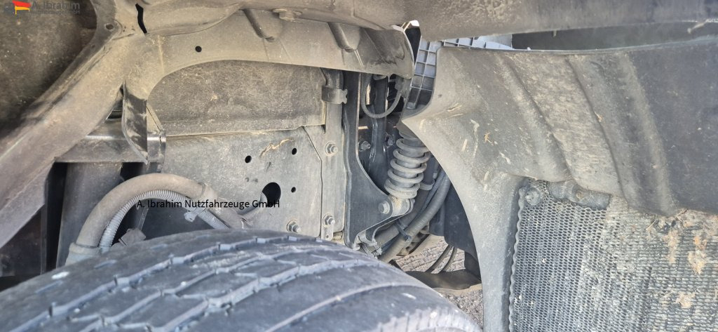 MAN TGL 8.160 4x2 Brotkoffer mit Kühlfach nicht fahrbereit ! nicht rollfähig - Kühltransporter: das Bild 5 MAN TGL 8.160 4x2 Brotkoffer mit Kühlfach nicht fahrbereit ! nicht rollfähig - Kühltransporter: das Bild 5