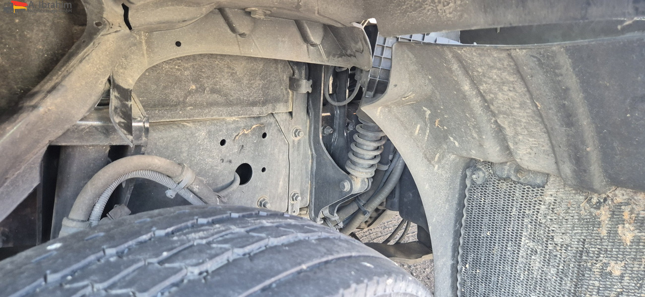 MAN TGL 8.160 4x2 Brotkoffer mit Kühlfach nicht fahrbereit ! nicht rollfähig - Kühltransporter: das Bild 5 MAN TGL 8.160 4x2 Brotkoffer mit Kühlfach nicht fahrbereit ! nicht rollfähig - Kühltransporter: das Bild 5