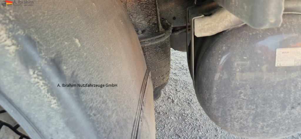 MAN TGL 8.160 4x2 Brotkoffer mit Kühlfach nicht fahrbereit ! nicht rollfähig - Kühltransporter: das Bild 4 MAN TGL 8.160 4x2 Brotkoffer mit Kühlfach nicht fahrbereit ! nicht rollfähig - Kühltransporter: das Bild 4