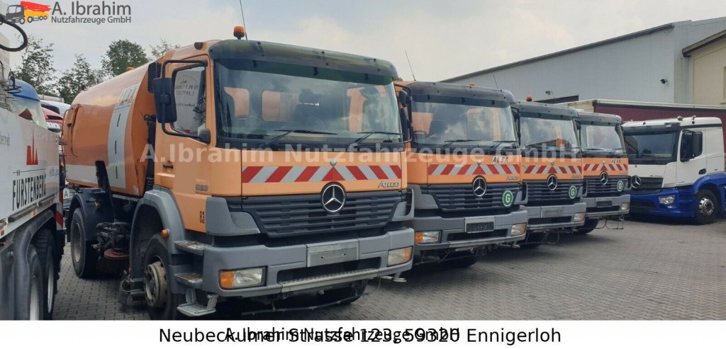 Mercedes-Benz 1823 DB 1823,Optifant 70, 3677 h Betriebsst., 2 Motors, 3 Pedals - Kehrmaschine: das Bild 3 Mercedes-Benz 1823 DB 1823,Optifant 70, 3677 h Betriebsst., 2 Motors, 3 Pedals - Kehrmaschine: das Bild 3