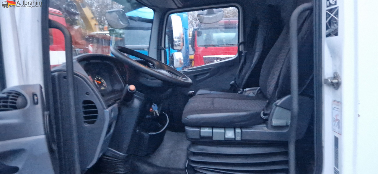 Mercedes-Benz 816 Koffer, LBW - Koffer Transporter: das Bild 4 Mercedes-Benz 816 Koffer, LBW - Koffer Transporter: das Bild 4