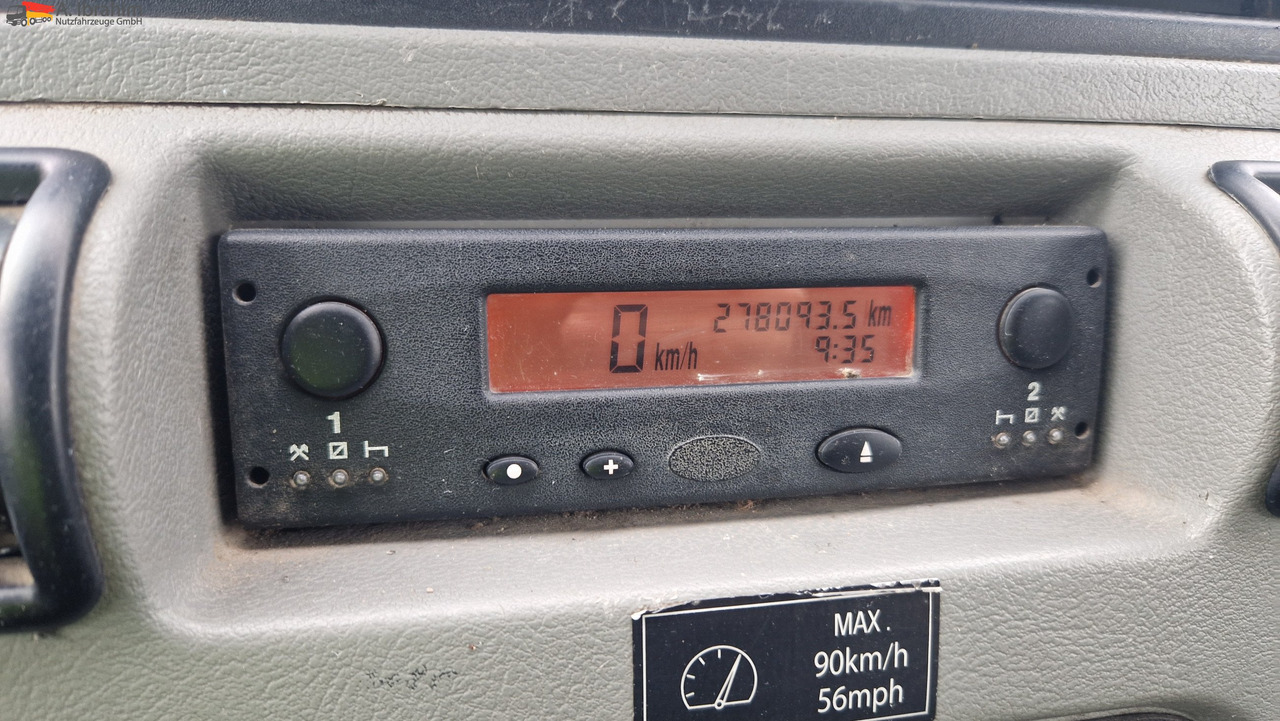 Renault 52AF, zwillingsbereift 2.8 nicht neu, aber läuft, - Kastenwagen: das Bild 3 Renault 52AF, zwillingsbereift 2.8 nicht neu, aber läuft, - Kastenwagen: das Bild 3