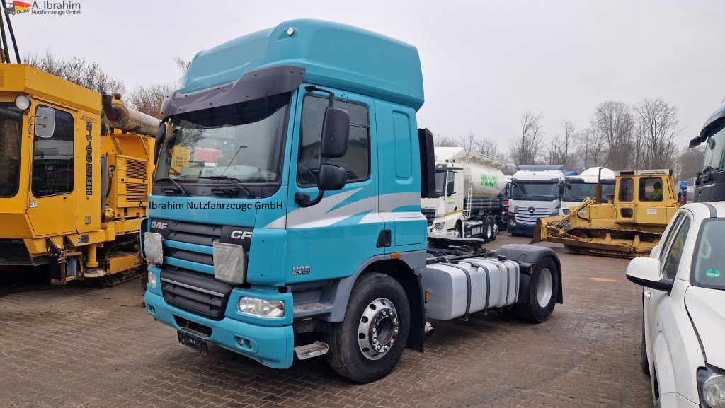 Daf FT CF 2x Nebenantrieb, Kipphydraulik deutsches Fahrzeug, fehlerfrei im Display - Sattelzugmaschine: das Bild 1 Daf FT CF 2x Nebenantrieb, Kipphydraulik deutsches Fahrzeug, fehlerfrei im Display - Sattelzugmaschine: das Bild 1