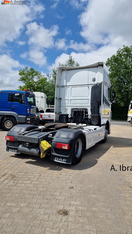 Sattelzugmaschine Daf XF460 Superspacecab, 2x Tank, Retarder: das Bild 14