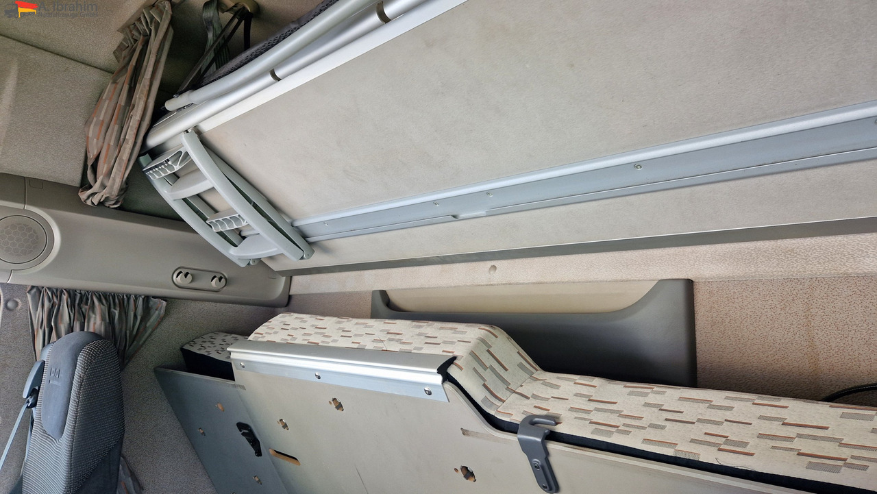 Sattelzugmaschine Daf XF460 Superspacecab, 2x Tank, Retarder: das Bild 7