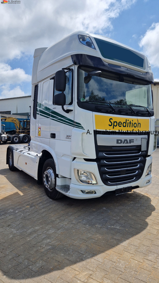Sattelzugmaschine Daf XF460 Superspacecab, 2x Tank, Retarder: das Bild 10