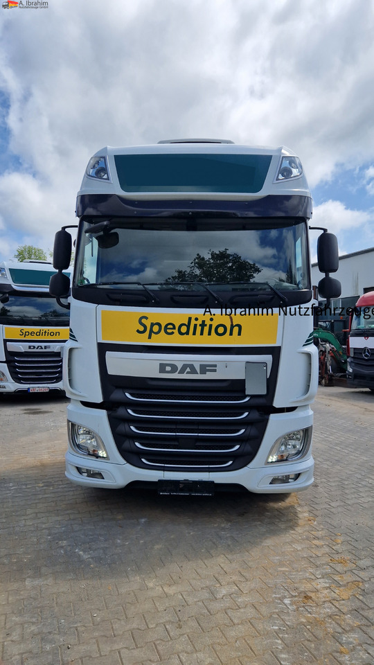 Sattelzugmaschine Daf XF460 Superspacecab, 2x Tank, Retarder: das Bild 9
