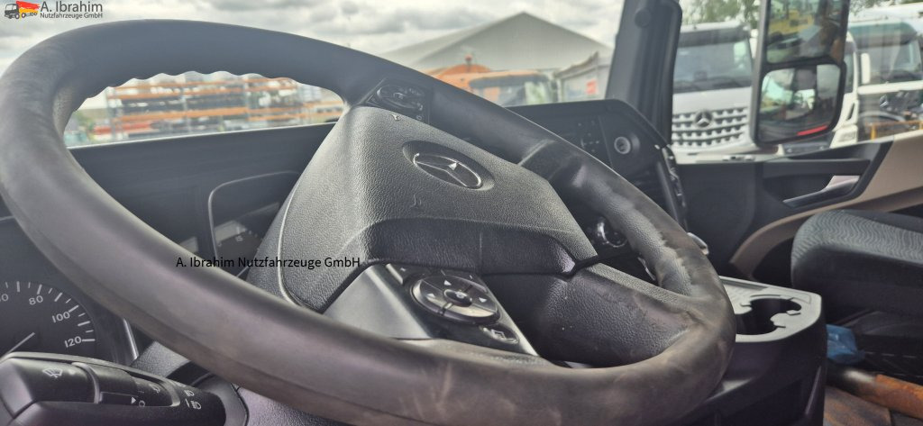 Mercedes-Benz 1836 Motorschaden ! - Sattelzugmaschine: das Bild 2 Mercedes-Benz 1836 Motorschaden ! - Sattelzugmaschine: das Bild 2