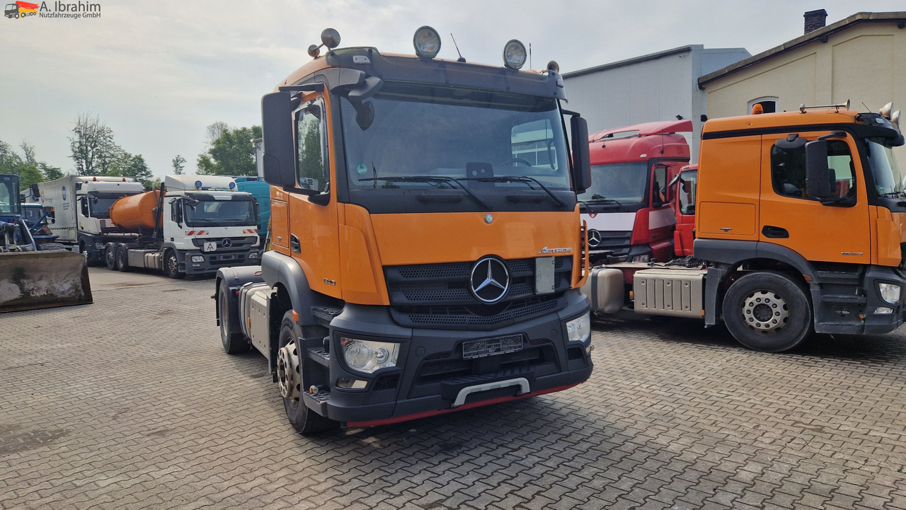 Sattelzugmaschine Mercedes-Benz 1840 3x 1840, 2x 1846: das Bild 10