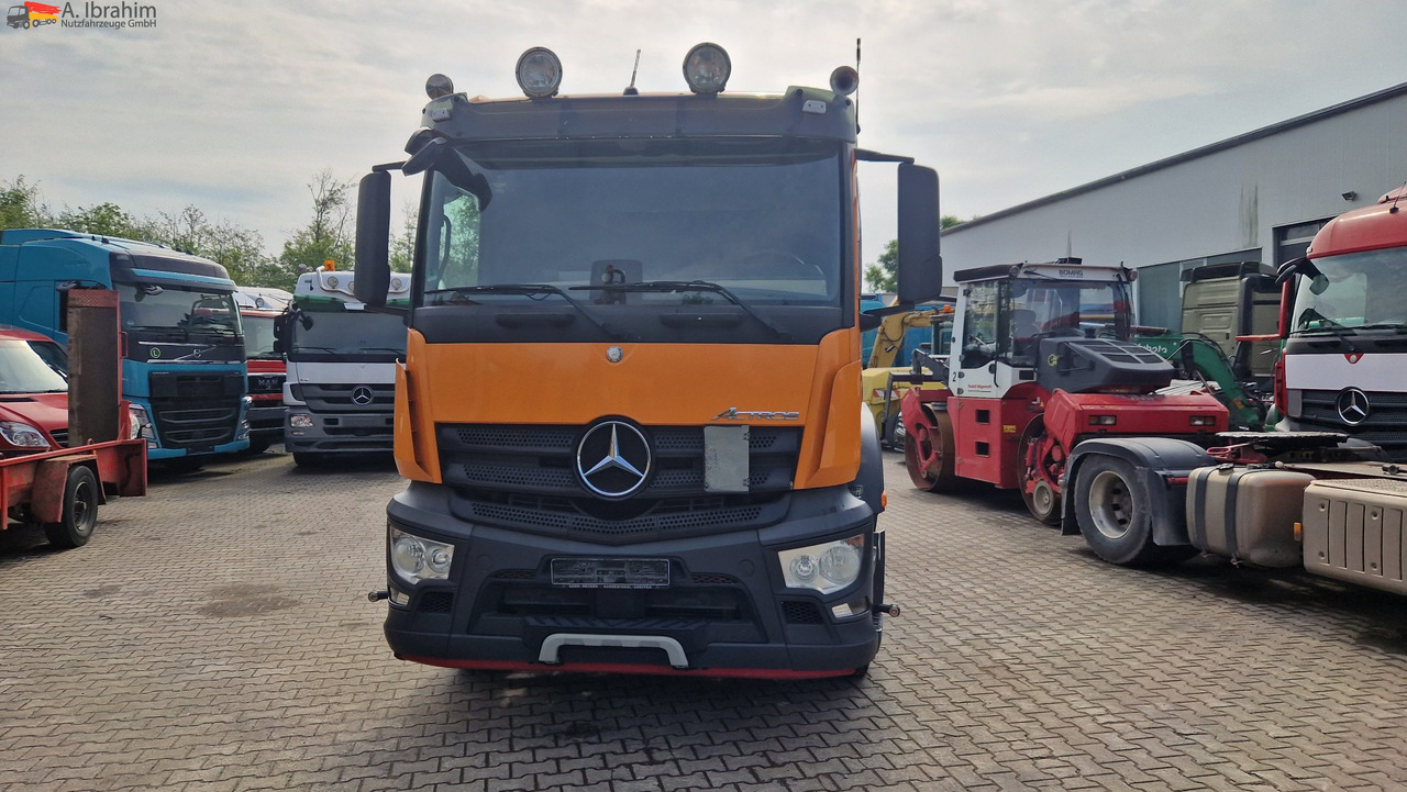 Sattelzugmaschine Mercedes-Benz 1840 3x 1840, 2x 1846: das Bild 9