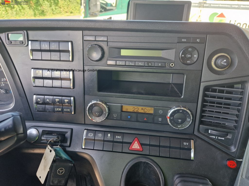 Mercedes-Benz 1845 Retarder, Klima, Navi Schneeketten, Euro 5 - Sattelzugmaschine: das Bild 3 Mercedes-Benz 1845 Retarder, Klima, Navi Schneeketten, Euro 5 - Sattelzugmaschine: das Bild 3
