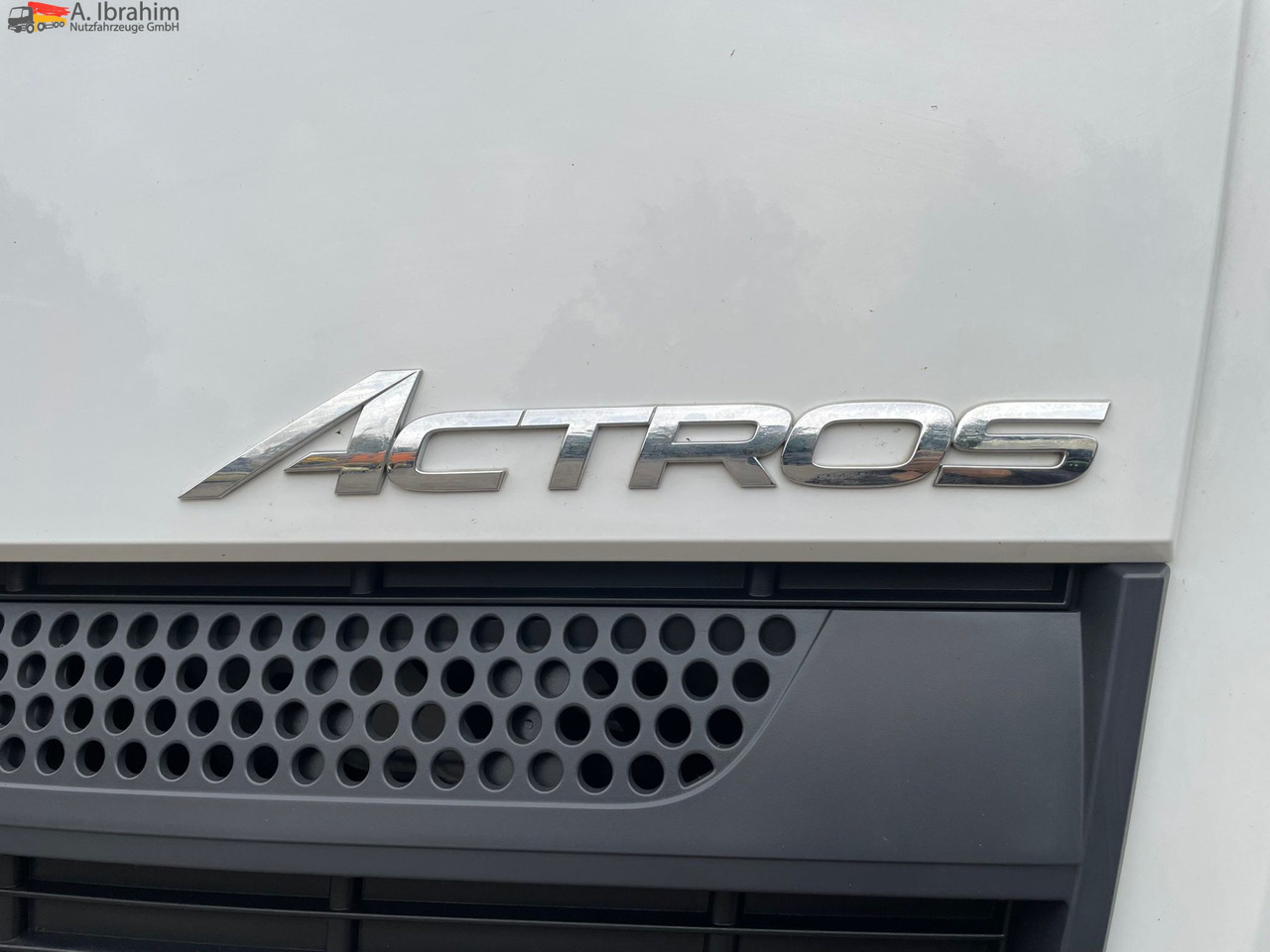 Mercedes-Benz ACTROS 2548 6x2 | Liftachse | 68t Zuggew.| Schwerlast-SZM - Sattelzugmaschine: das Bild 4 Mercedes-Benz ACTROS 2548 6x2 | Liftachse | 68t Zuggew.| Schwerlast-SZM - Sattelzugmaschine: das Bild 4