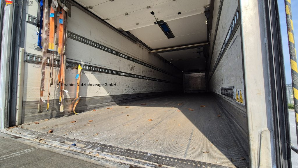 Schmitz SKO24 Frigoblock, LBW, Zustand sehr sauber Lenkachse, Liftachse - Kühlkoffer Auflieger: das Bild 3 Schmitz SKO24 Frigoblock, LBW, Zustand sehr sauber Lenkachse, Liftachse - Kühlkoffer Auflieger: das Bild 3