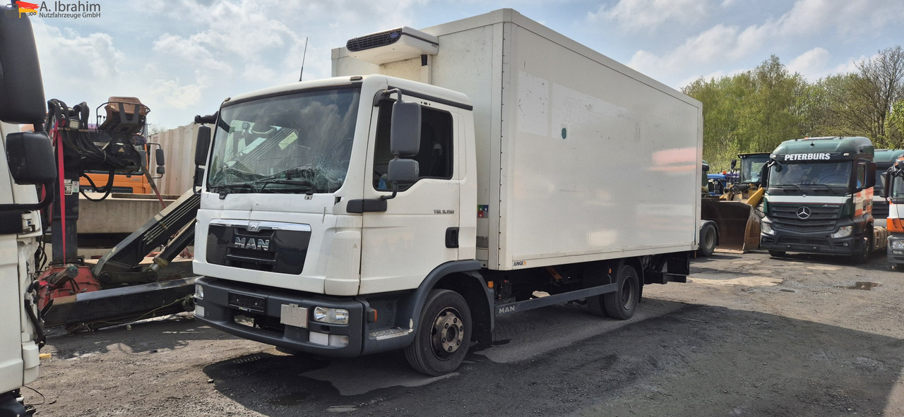 MAN TGL 8.150 4X2 BL Unfallschaden bedingt fahrbereit, Motor ok - Transporter: das Bild 1 MAN TGL 8.150 4X2 BL Unfallschaden bedingt fahrbereit, Motor ok - Transporter: das Bild 1