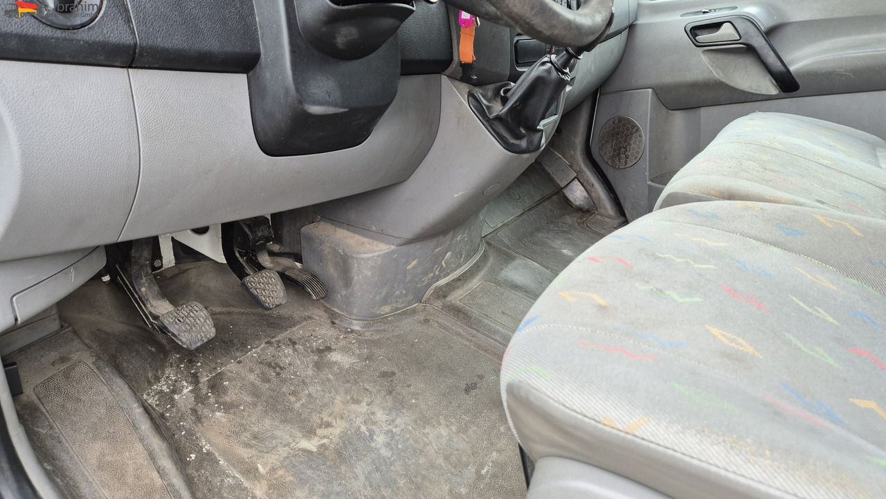 VW Crafter 2.5 Diesel Zustand gut - Kastenwagen: das Bild 4 VW Crafter 2.5 Diesel Zustand gut - Kastenwagen: das Bild 4