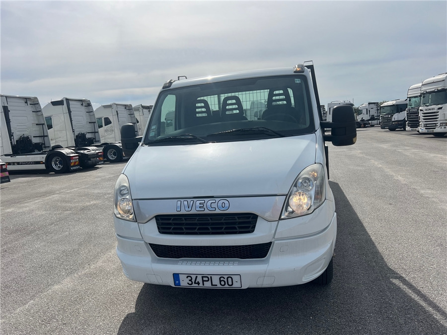 Iveco 35C17 - Pritsche Transporter: das Bild 2 Iveco 35C17 - Pritsche Transporter: das Bild 2