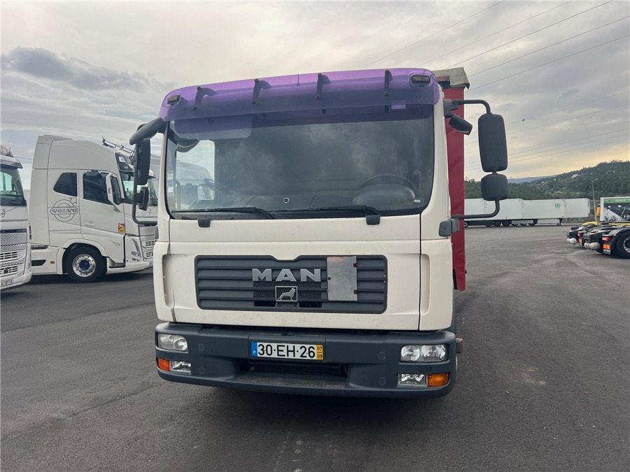 MAN TGL 12.210 - Plane LKW: das Bild 2 MAN TGL 12.210 - Plane LKW: das Bild 2