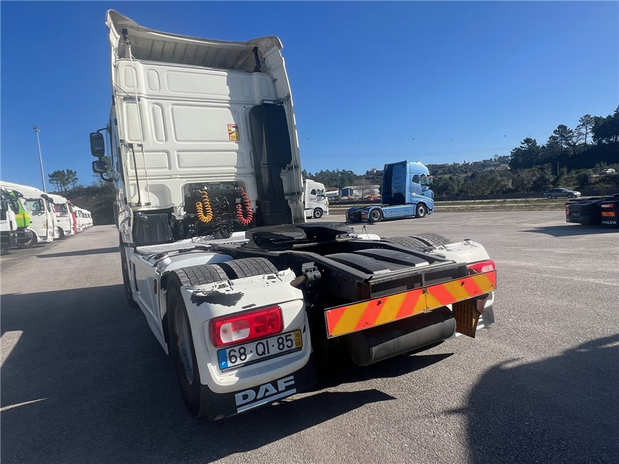 DAF XF 105 460 - Sattelzugmaschine: das Bild 4 DAF XF 105 460 - Sattelzugmaschine: das Bild 4