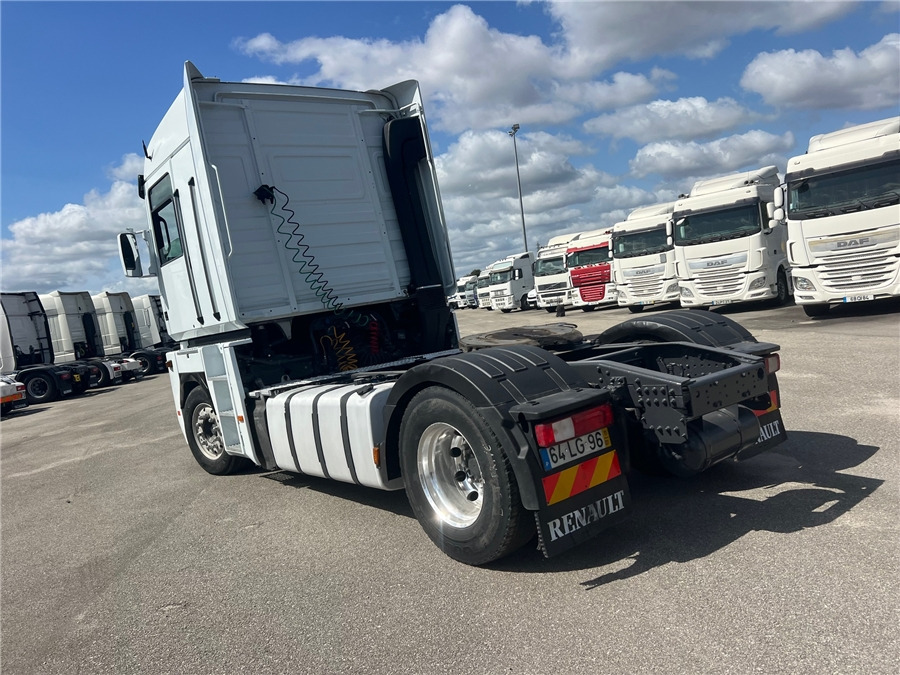 Sattelzugmaschine Renault AE 440: das Bild 6