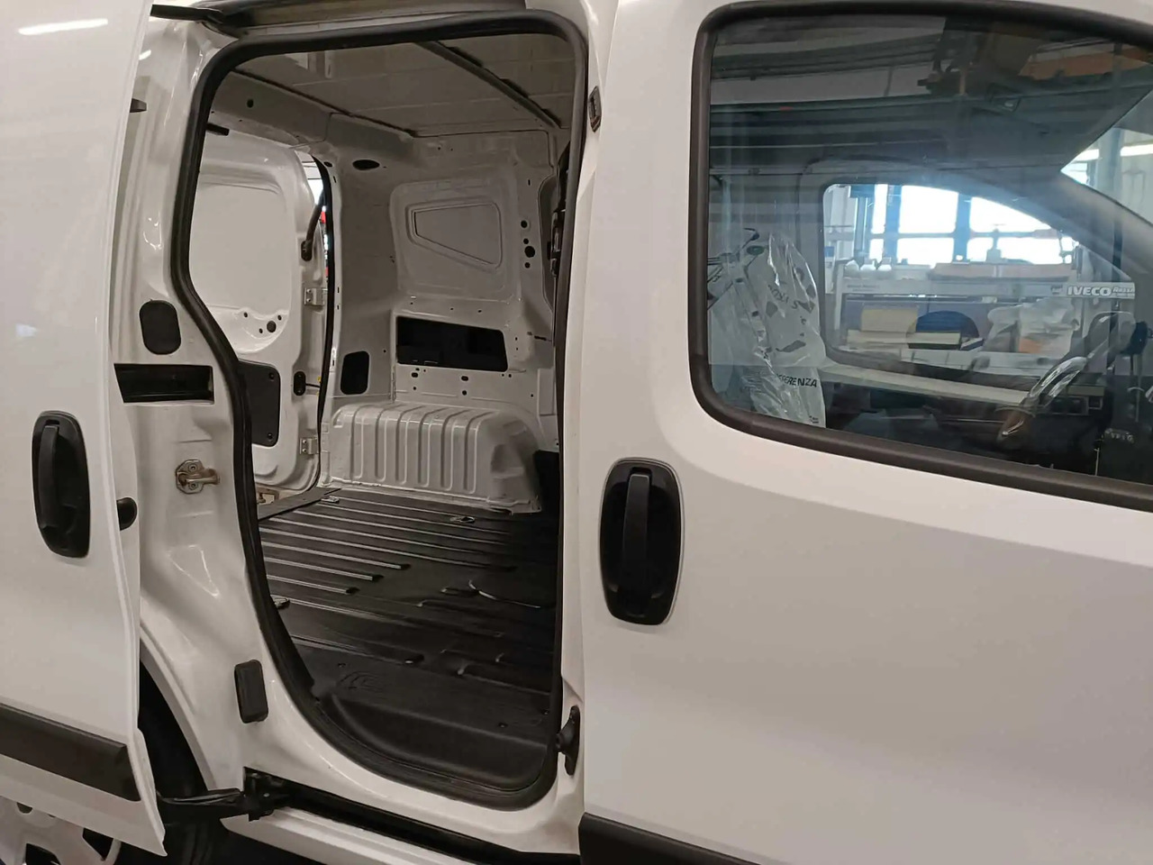 FIAT FIORINO SX - Kastenwagen: das Bild 5 FIAT FIORINO SX - Kastenwagen: das Bild 5