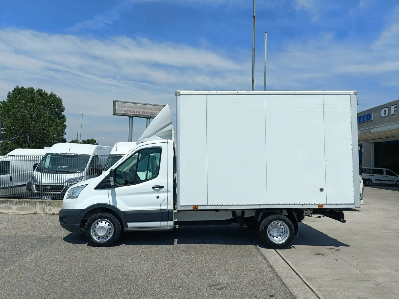 FORD TRANSIT FURGONATO BOX - Koffer Transporter: das Bild 5 FORD TRANSIT FURGONATO BOX - Koffer Transporter: das Bild 5